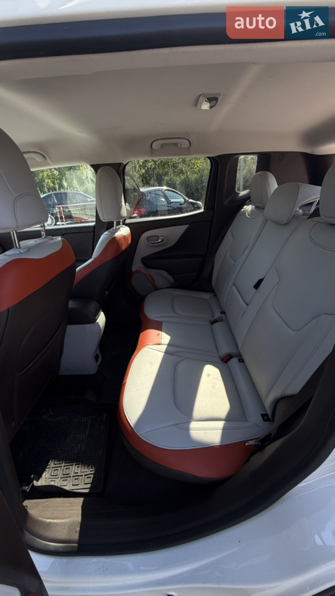 2015 Jeep Renegade - мініатюра 6