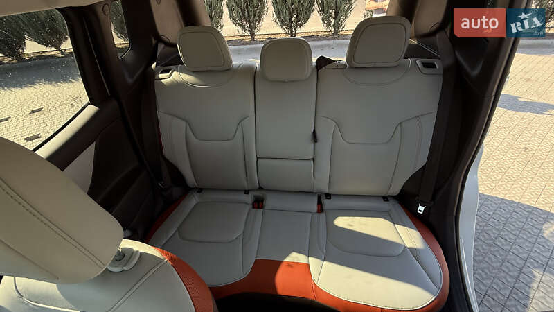 Внедорожник / Кроссовер Jeep Renegade 2015 в Полтаве