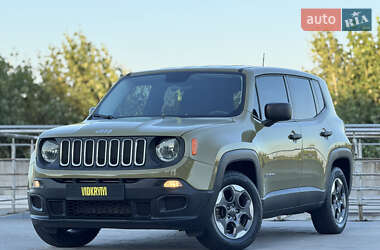 Внедорожник / Кроссовер Jeep Renegade 2015 в Киеве