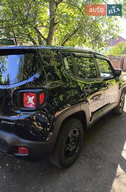 Внедорожник / Кроссовер Jeep Renegade 2018 в 