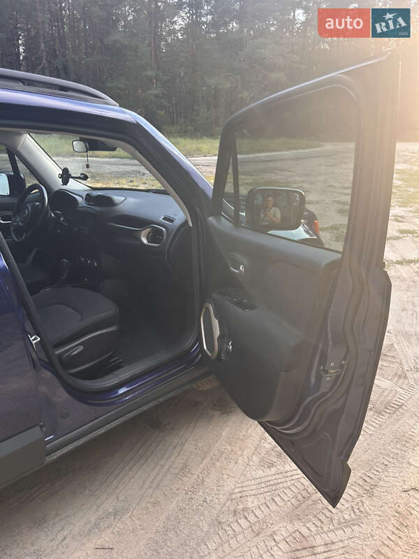 Внедорожник / Кроссовер Jeep Renegade 2017 в Каневе