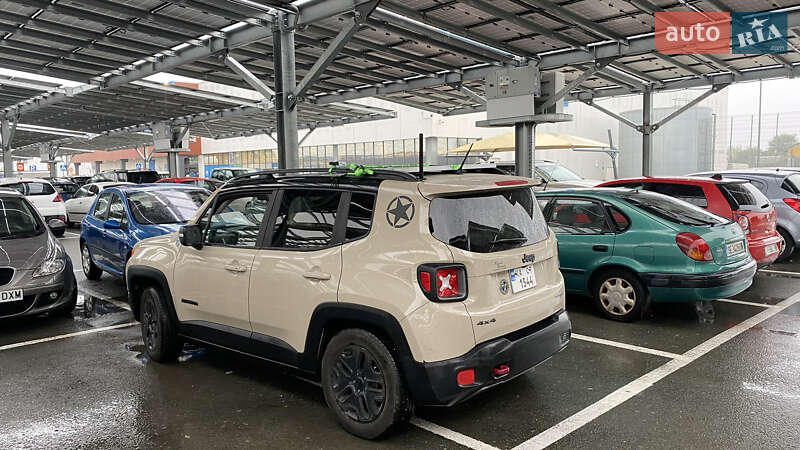 Внедорожник / Кроссовер Jeep Renegade 2016 в Киеве