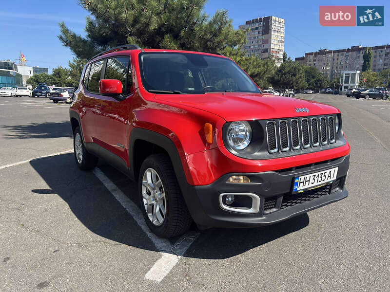 Внедорожник / Кроссовер Jeep Renegade 2016 в 