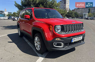 Внедорожник / Кроссовер Jeep Renegade 2016 в 