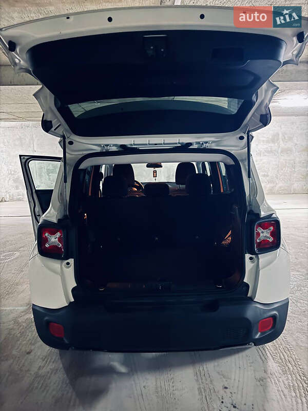 Позашляховик / Кросовер Jeep Renegade 2018 в Львові