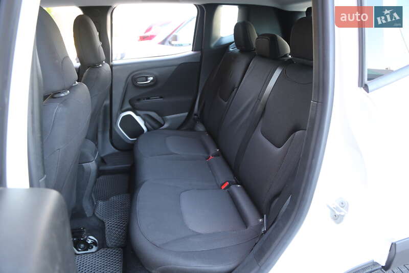 Внедорожник / Кроссовер Jeep Renegade 2018 в Киеве