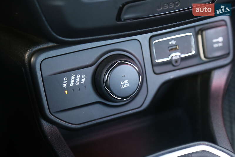 Внедорожник / Кроссовер Jeep Renegade 2018 в Киеве