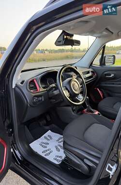 Позашляховик / Кросовер Jeep Renegade 2015 в Львові