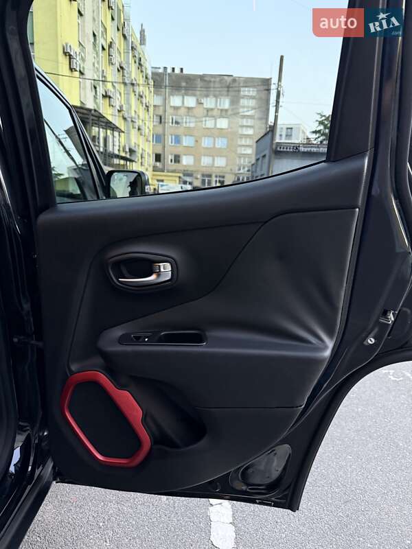 Внедорожник / Кроссовер Jeep Renegade 2015 в Львове фото 31 Внедорожник / Кроссовер Jeep Renegade 2015 в Львове
