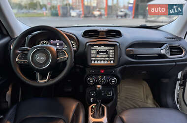 Внедорожник / Кроссовер Jeep Renegade 2016 в 