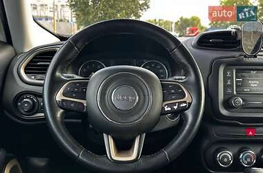 Внедорожник / Кроссовер Jeep Renegade 2016 в 