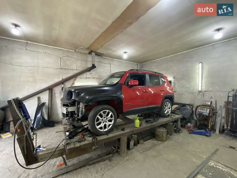 Внедорожник / Кроссовер Jeep Renegade 2015 в Броварах