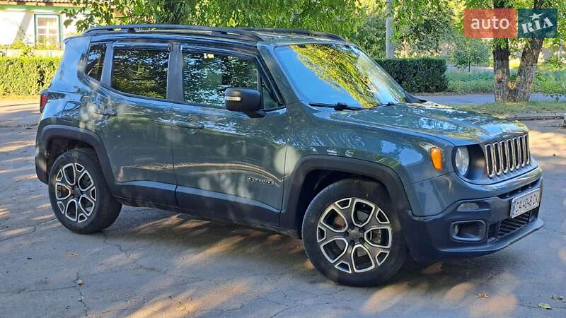 Позашляховик / Кросовер Jeep Renegade 2017 в Києві