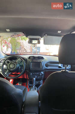 Позашляховик / Кросовер Jeep Renegade 2018 в 