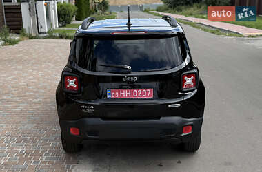 Внедорожник / Кроссовер Jeep Renegade 2016 в 