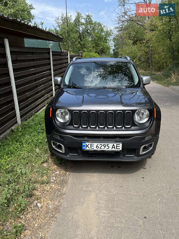 Внедорожник / Кроссовер Jeep Renegade 2016 в 