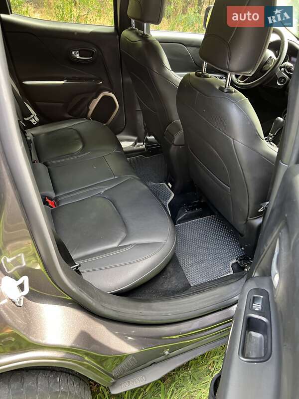 Позашляховик / Кросовер Jeep Renegade 2016 в Дніпрі