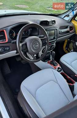 Внедорожник / Кроссовер Jeep Renegade 2017 в 