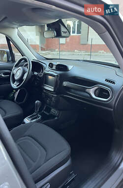 Внедорожник / Кроссовер Jeep Renegade 2019 в 