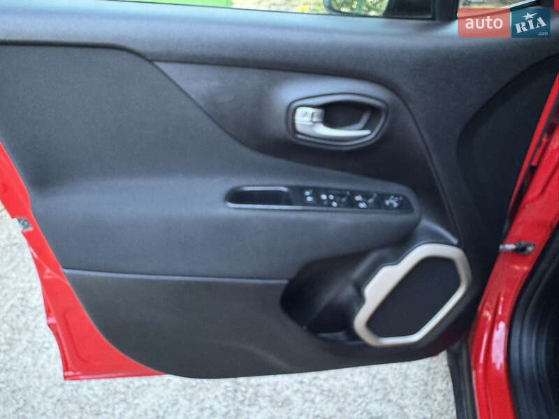 Позашляховик / Кросовер Jeep Renegade 2017 в Одесі