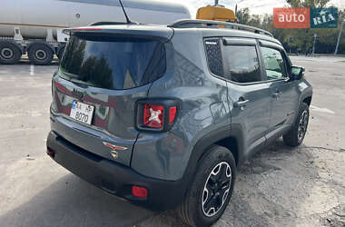 Внедорожник / Кроссовер Jeep Renegade 2016 в 