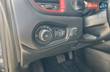 Внедорожник / Кроссовер Jeep Renegade 2016 в 