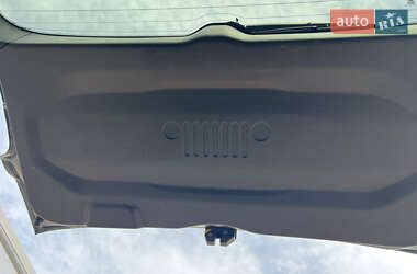 Внедорожник / Кроссовер Jeep Renegade 2016 в 