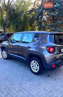 Внедорожник / Кроссовер Jeep Renegade 2017 в Днепре