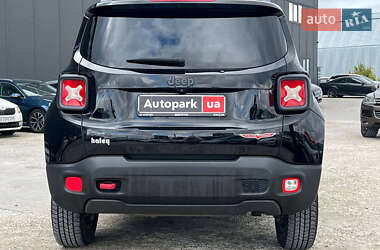 Внедорожник / Кроссовер Jeep Renegade 2015 в 