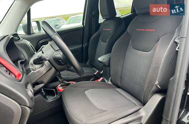 Внедорожник / Кроссовер Jeep Renegade 2015 в 