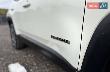 Внедорожник / Кроссовер Jeep Renegade 2016 в 