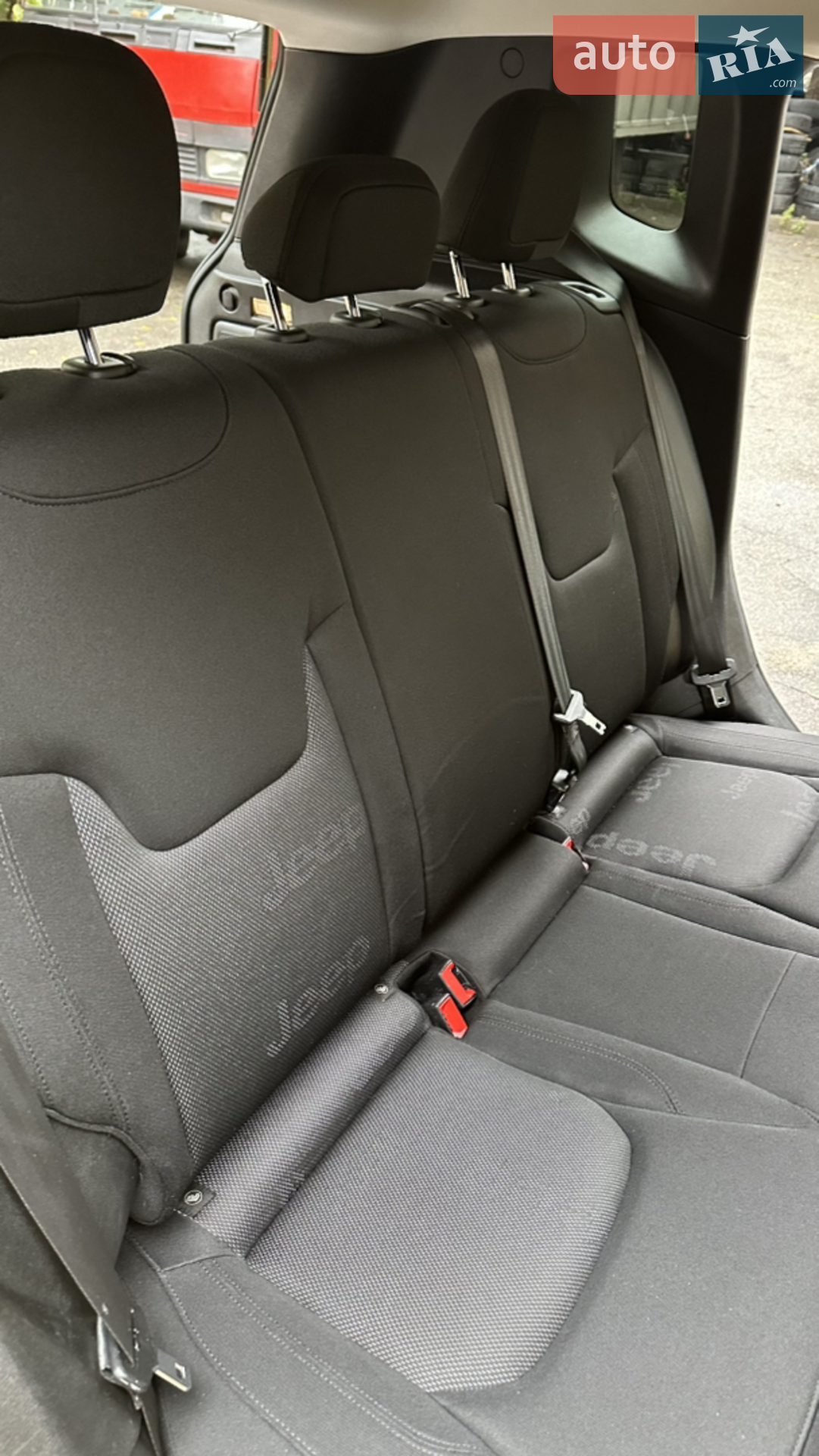 2015 Jeep Renegade - мініатюра 6