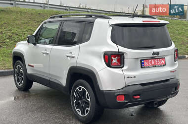 Внедорожник / Кроссовер Jeep Renegade 2015 в 