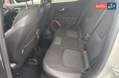 Внедорожник / Кроссовер Jeep Renegade 2015 в 