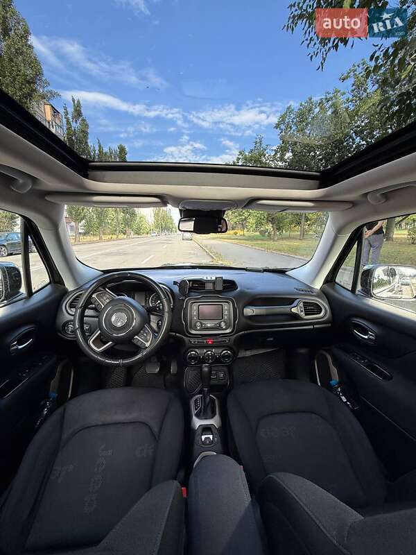 Внедорожник / Кроссовер Jeep Renegade 2016 в Киеве