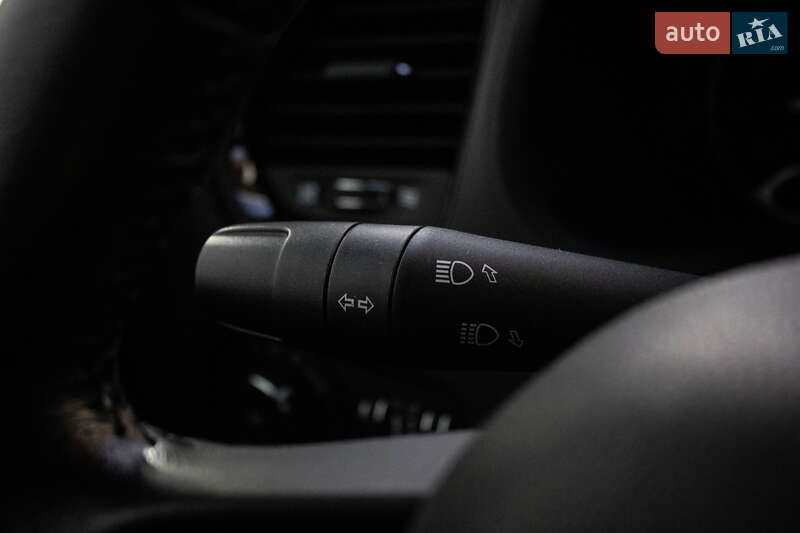 Позашляховик / Кросовер Jeep Renegade 2019 в Києві фото 27 Позашляховик / Кросовер Jeep Renegade 2019 в Києві