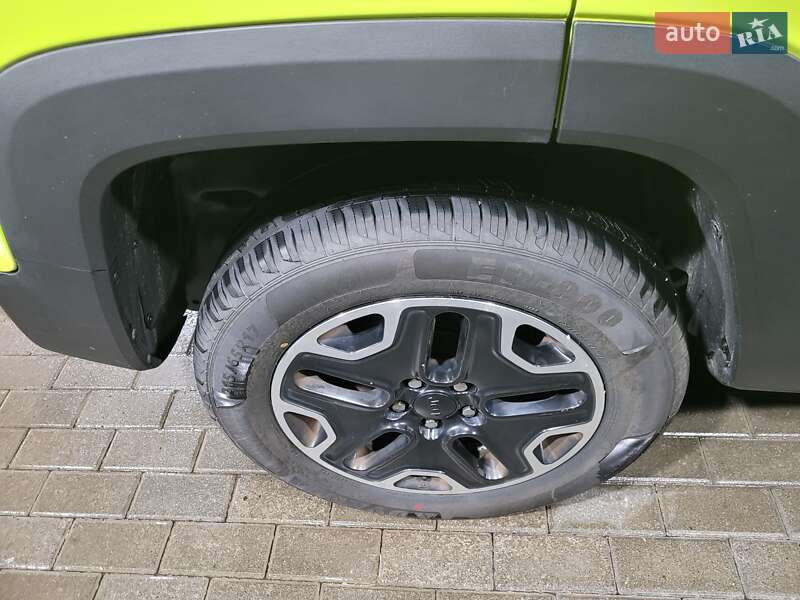 Позашляховик / Кросовер Jeep Renegade 2017 в Львові