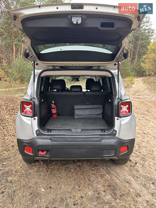 Внедорожник / Кроссовер Jeep Renegade 2015 в Днепре