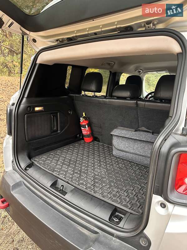 Внедорожник / Кроссовер Jeep Renegade 2015 в Днепре