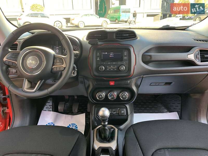 Внедорожник / Кроссовер Jeep Renegade 2015 в Ивано-Франковске