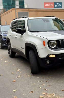 Позашляховик / Кросовер Jeep Renegade 2023 в 