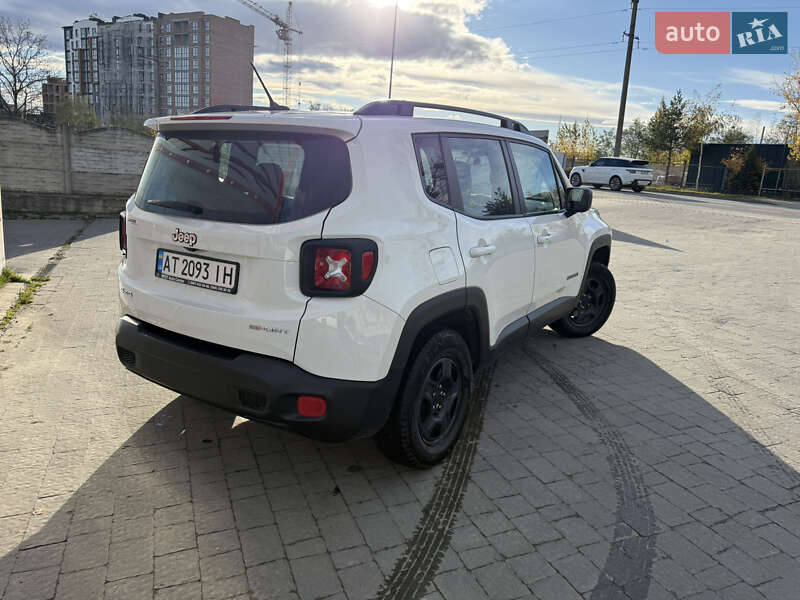 Внедорожник / Кроссовер Jeep Renegade 2016 в Ивано-Франковске фото 3 Внедорожник / Кроссовер Jeep Renegade 2016 в Ивано-Франковске