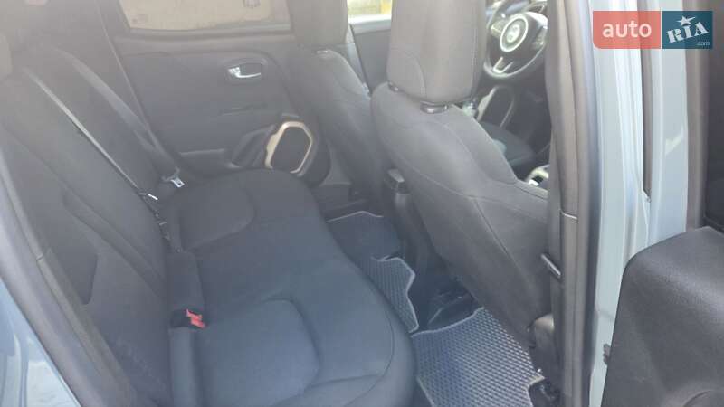 Позашляховик / Кросовер Jeep Renegade 2017 в Львові