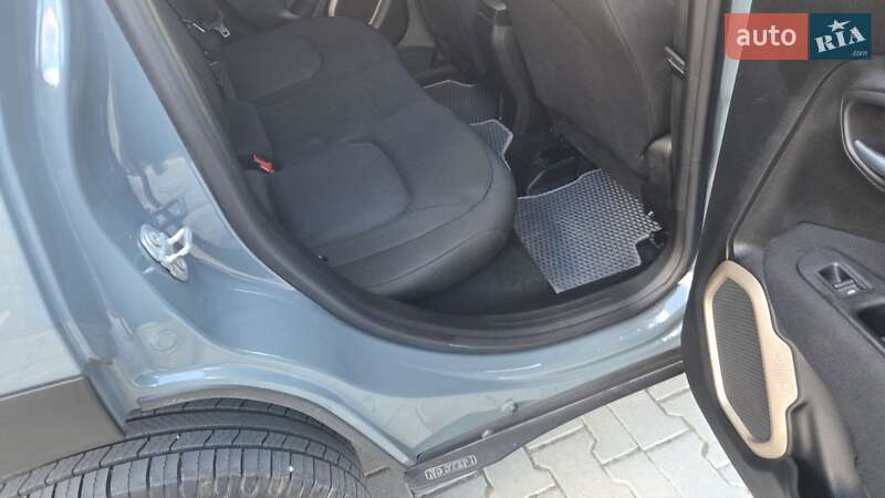 Позашляховик / Кросовер Jeep Renegade 2017 в Львові