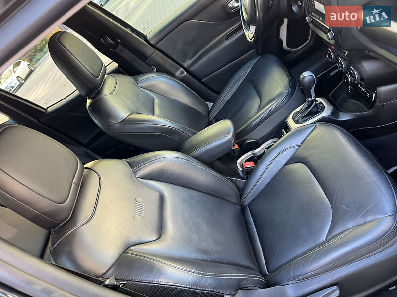 Позашляховик / Кросовер Jeep Renegade 2016 в Києві