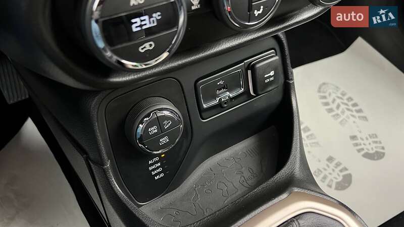 Позашляховик / Кросовер Jeep Renegade 2017 в Львові