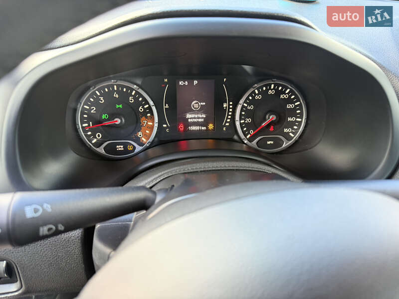 Внедорожник / Кроссовер Jeep Renegade 2016 в Киеве фото 9 Внедорожник / Кроссовер Jeep Renegade 2016 в Киеве