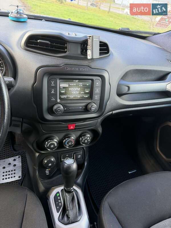 Внедорожник / Кроссовер Jeep Renegade 2016 в Киеве фото 10 Внедорожник / Кроссовер Jeep Renegade 2016 в Киеве