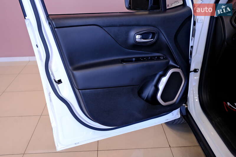 Позашляховик / Кросовер Jeep Renegade 2017 в Одесі