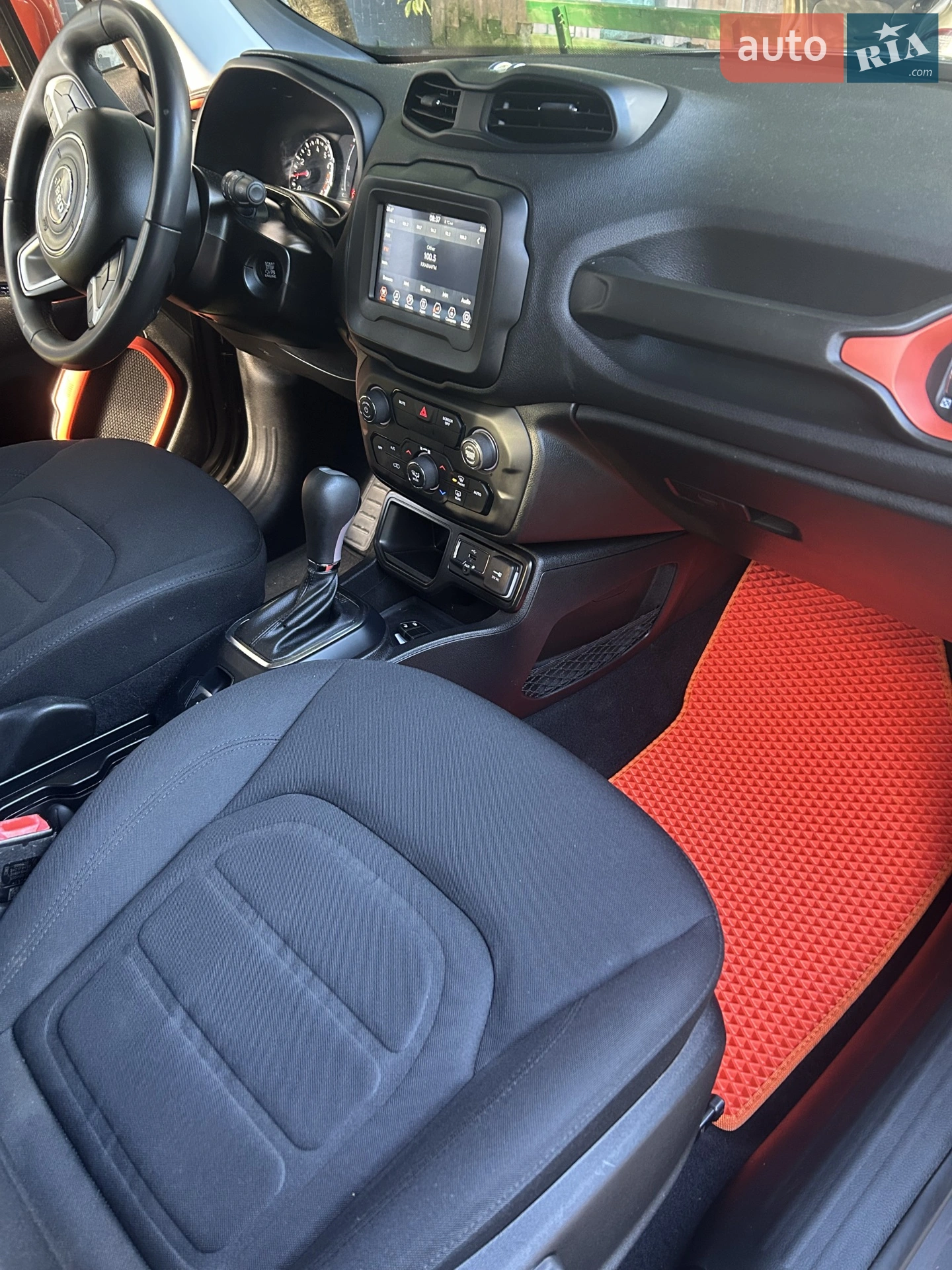 2020 Jeep Renegade - мініатюра 11